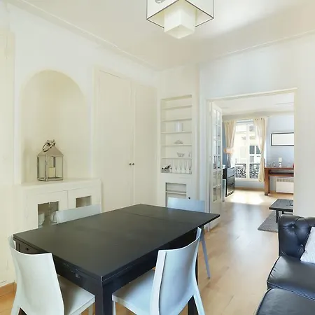 Apartment Sublime Champs Elysees / Friedland