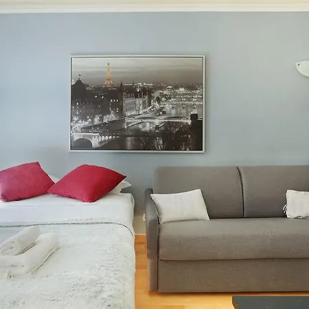 Sublime Champs Elysees / Friedland Apartment Paris